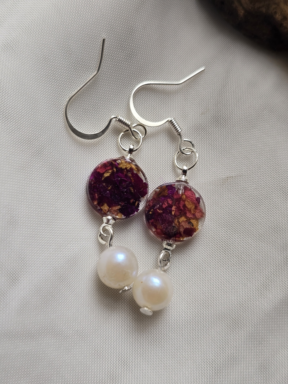 Handmade Resin Drop Earrings with Pearl Accent And Real Dried Flowers.